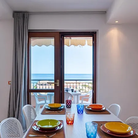 아파트 Penthouse Whith Sea View In Castelsardo