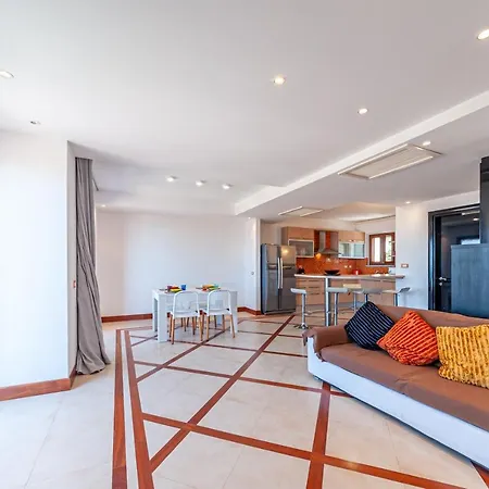 Penthouse Whith Sea View In Castelsardo 아파트