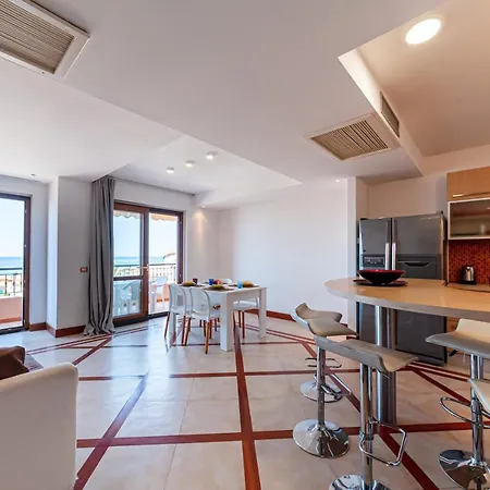 Penthouse Whith Sea View In Castelsardo 아파트